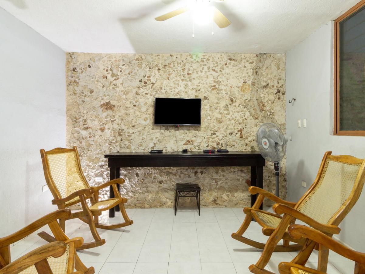 Hotel Aventura Mérida Buitenkant foto